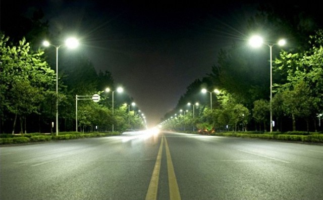 节能智能设计 扬州LED路灯照亮文昌路