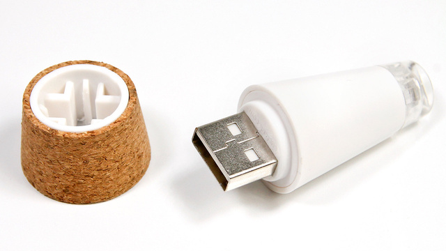 A Rechargeable LED Cork That Turns Empty Bottles Into Lamps